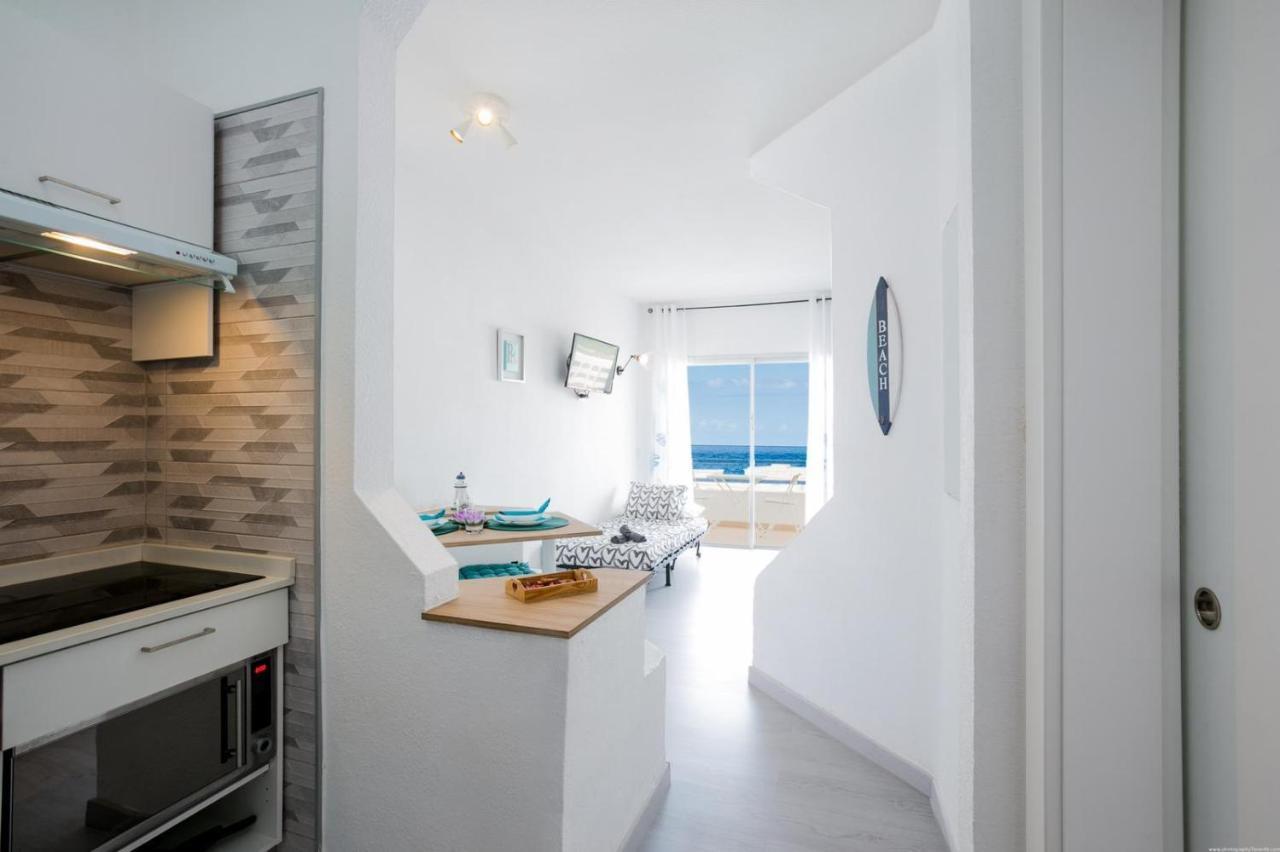 Holiday Studio With Pool Адехе Екстериор снимка